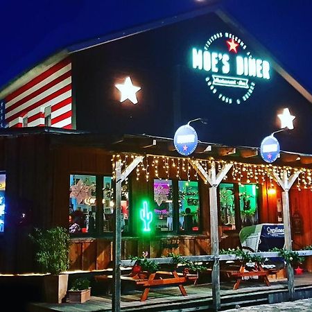 Moes Diner Hotel Schloß Holte-Stukenbrock Exterior foto